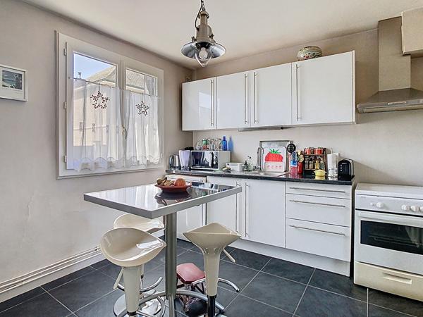 A VENDRE a la limite entre SAINT BARTHELEMY et ANGERS Maison 3 chambres et jardin !