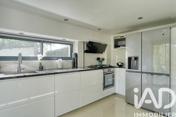 Maison à vendre 6 pièces 160 m² Vaux-sur-Seine