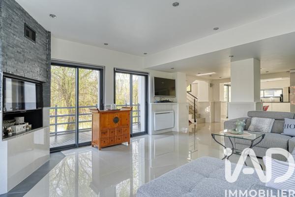 Maison à vendre 6 pièces 160 m² Vaux-sur-Seine