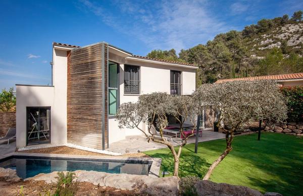 Vente                                                      Villa
                        
                     4 pièces                      137 m2                     à Meyrargues