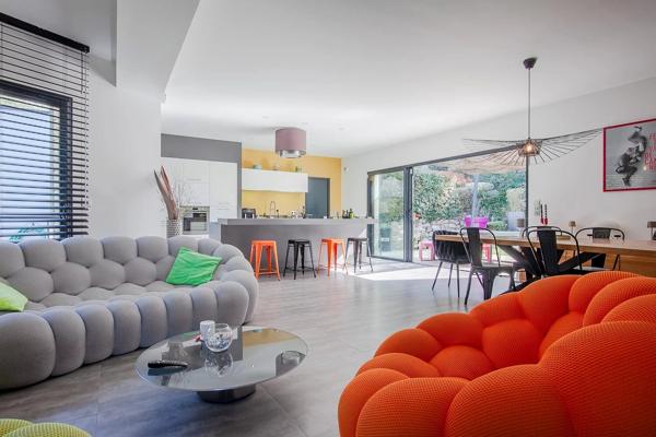Vente                                                      Villa
                        
                     4 pièces                      137 m2                     à Meyrargues