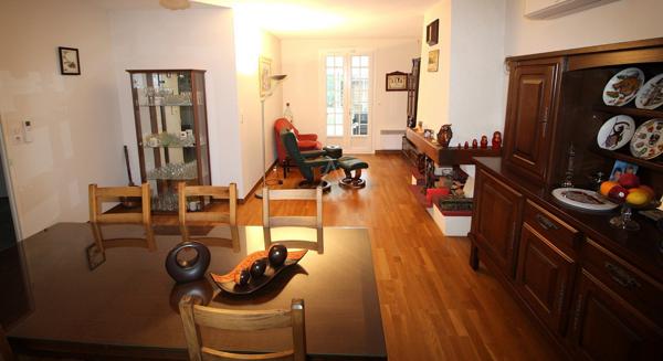 AU CENTRE DE VALENCE D'AGEN AGREABLE MAISON DE PLAIN-PIED TOUT CONFORT