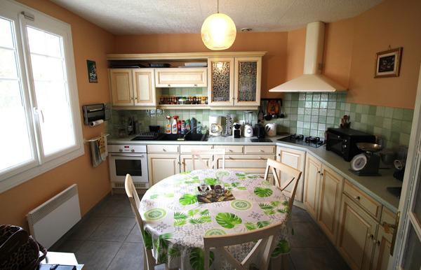 AU CENTRE DE VALENCE D'AGEN AGREABLE MAISON DE PLAIN-PIED TOUT CONFORT
