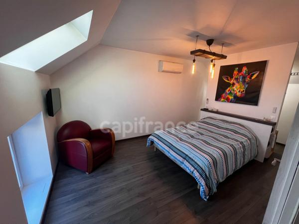 Maison à vendre 7 pièces VERON (89) Maison de ville rénovée – 167 m² habitables – 5 chambres, garage et cour