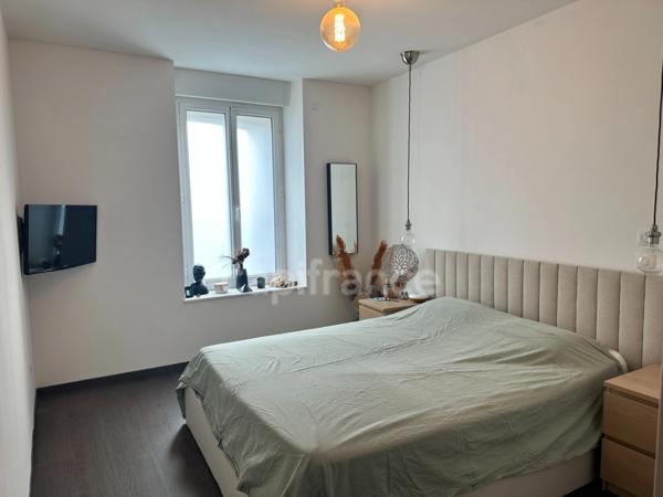 Maison à vendre 7 pièces VERON (89) Maison de ville rénovée – 167 m² habitables – 5 chambres, garage et cour