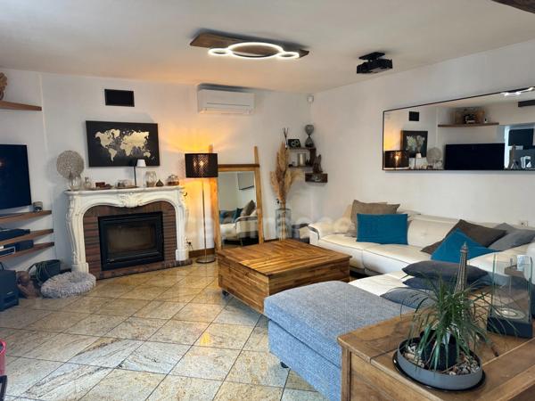 Maison à vendre 7 pièces VERON (89) Maison de ville rénovée – 167 m² habitables – 5 chambres, garage et cour