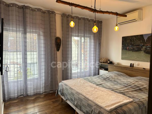 Maison à vendre 7 pièces VERON (89) Maison de ville rénovée – 167 m² habitables – 5 chambres, garage et cour