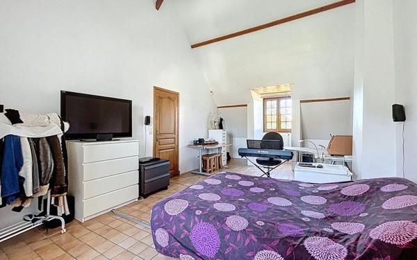 Maison à vendre    7 pièces •  Mandres-les-Roses