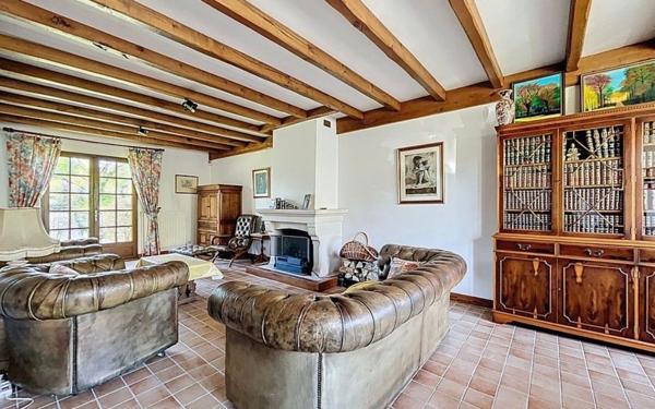 Maison à vendre    7 pièces •  Mandres-les-Roses