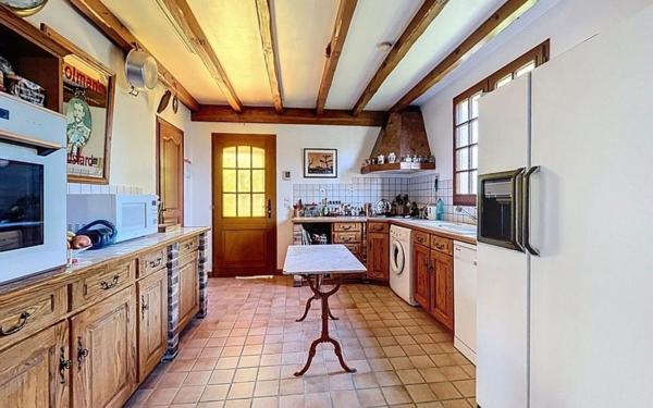 Maison à vendre    7 pièces •  Mandres-les-Roses