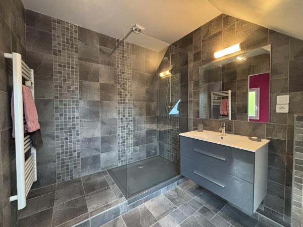 Maison familiale 8 pièces - terrain 2500 m²