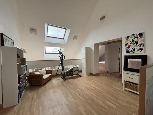 Maison familiale 8 pièces - terrain 2500 m²