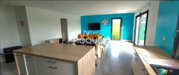 Maison spacieuse à vendre à Saint-Symphorien-de-Marmagne