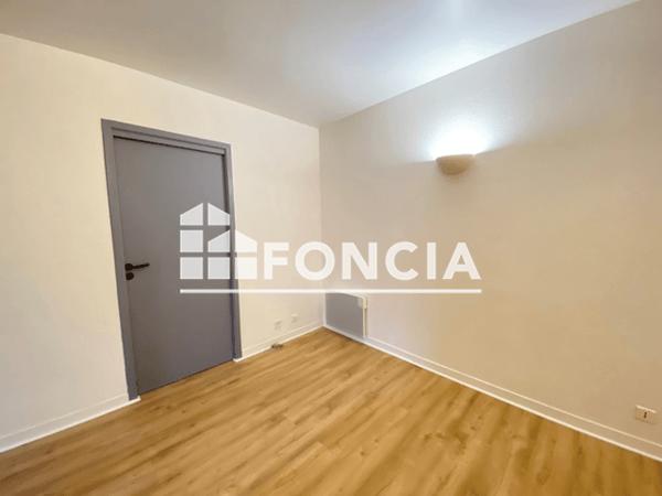 Location Studio 30.79 m² - 28 RUE D'AUZETTE Limoges 87000