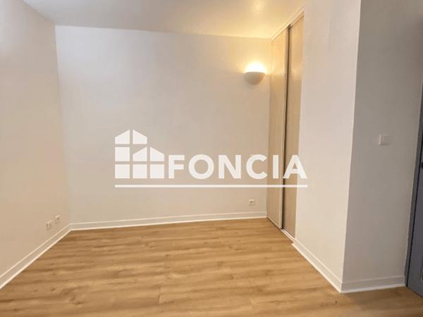 Location Studio 30.79 m² - 28 RUE D'AUZETTE Limoges 87000
