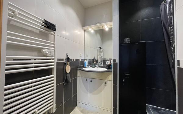 Appartement à vendre    2 pièces •  Villeurbanne