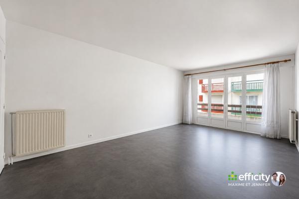 Appartement
         3 pièces
        - 73 m² Exclusivité 364 900 € *