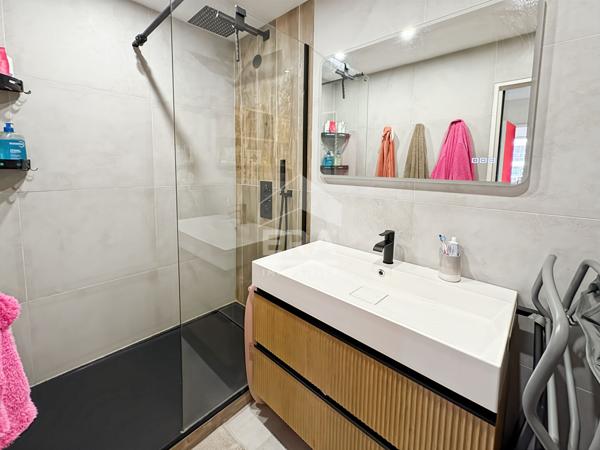 Les Pennes Mirabeau - Appartement T3 de 73m2 + bureau et cave