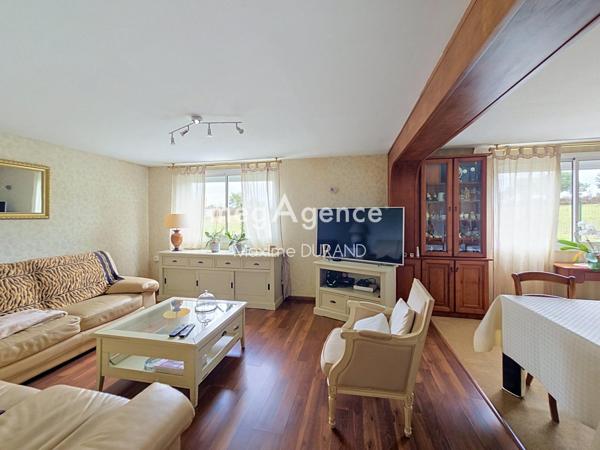 Maison à TOUTLEMONDE, 49360 - 6 pièces 155m²