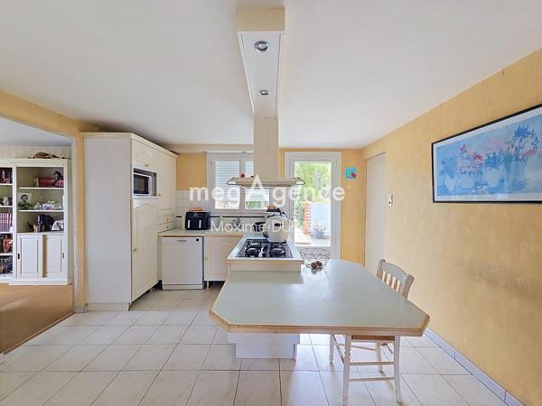Maison à TOUTLEMONDE, 49360 - 6 pièces 155m²