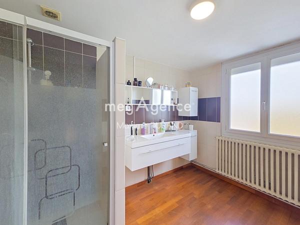 Maison à TOUTLEMONDE, 49360 - 6 pièces 155m²