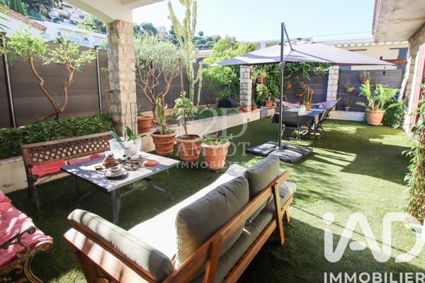 Appartement à vendre 5 pièces 157 m² Saint-Laurent-du-Var