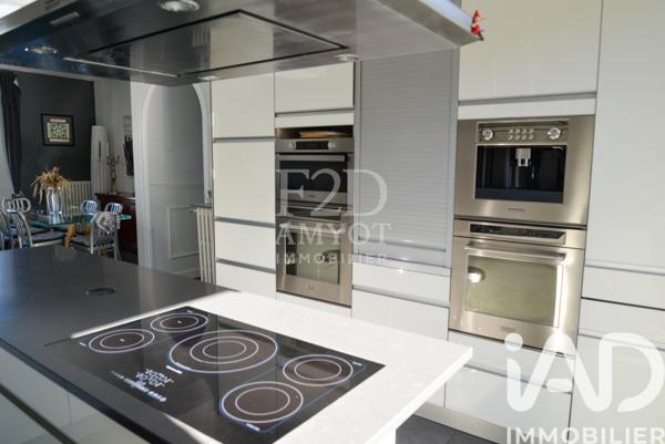 Appartement à vendre 5 pièces 157 m² Saint-Laurent-du-Var