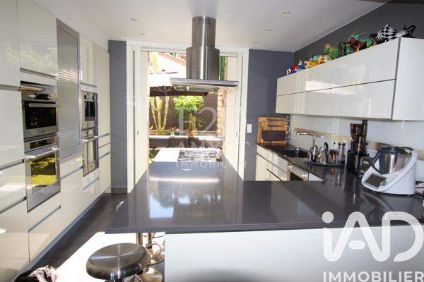 Appartement à vendre 5 pièces 157 m² Saint-Laurent-du-Var