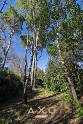 NÎMES  MAISON DE CARACTÈRE FACON BASTIDE PROVENCALE 8 PIÈCES  205 M²  PISCINE  TERRAIN