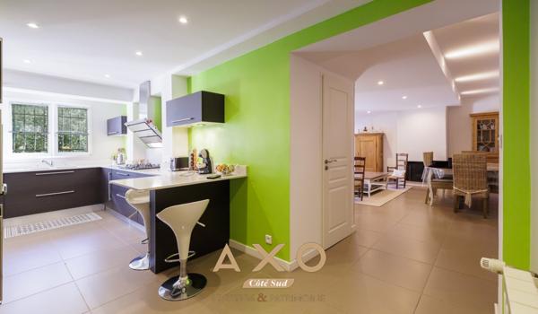 NÎMES  MAISON DE CARACTÈRE FACON BASTIDE PROVENCALE 8 PIÈCES  205 M²  PISCINE  TERRAIN