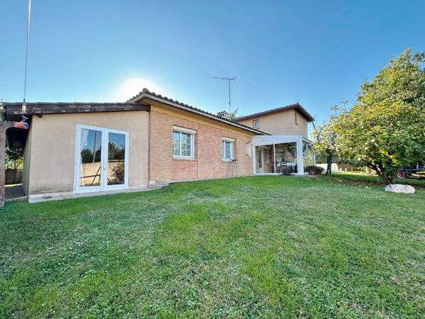 Maison 5 pièce(s) 130 m² sur 994 m² de terrain avec garage et piscine