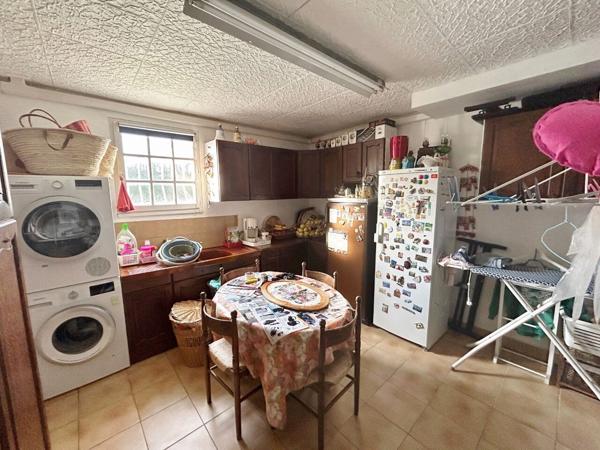 Maison 5 pièce(s) 130 m² sur 994 m² de terrain avec garage et piscine