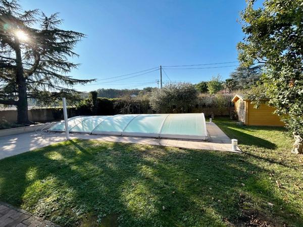 Maison 5 pièce(s) 130 m² sur 994 m² de terrain avec garage et piscine