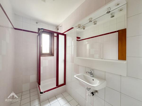 Saint-Genis-Pouilly (01630) Maison 6 Pièces 160 m2