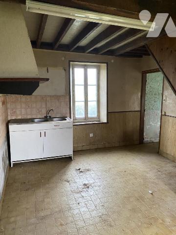 LONGERE A RENOVER AVEC TERRAIN