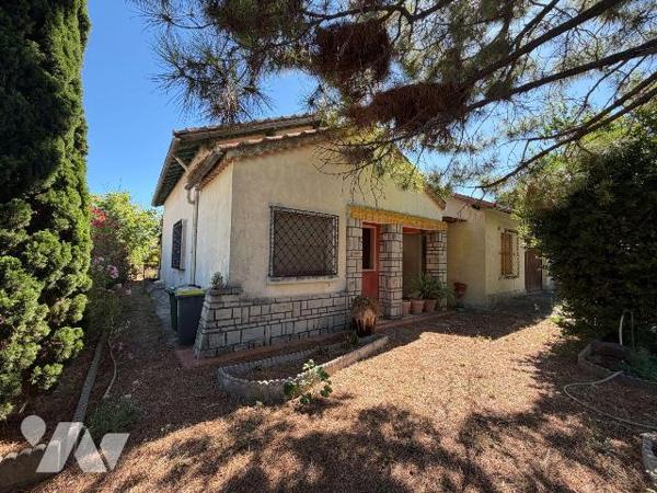 A VENDRE TOULON (VAR) 83200 - QUARTIER LES ROUTES - PETITE MAISON ANCIENNE 51.65 M2 + DEPENDANC...
