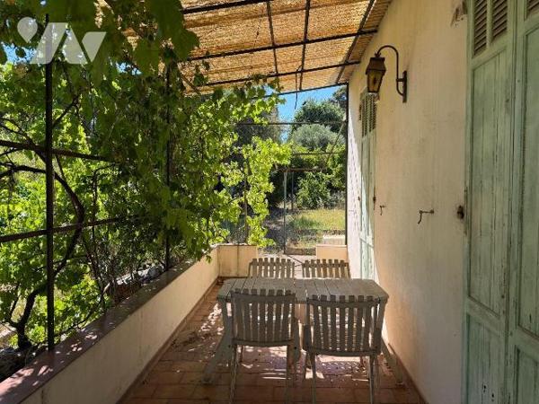 A VENDRE TOULON (VAR) 83200 - QUARTIER LES ROUTES - PETITE MAISON ANCIENNE 51.65 M2 + DEPENDANC...