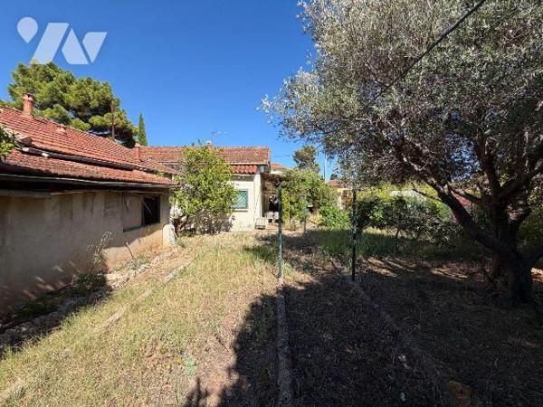 A VENDRE TOULON (VAR) 83200 - QUARTIER LES ROUTES - PETITE MAISON ANCIENNE 51.65 M2 + DEPENDANC...