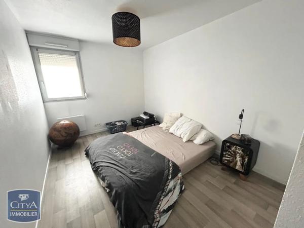 Appartement à louer 2 pièces 48.56m² Valenciennes (59300)