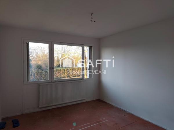 Maison de campagne avec verdure