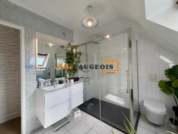 Vente                                                      Maison
                        
                     5 pièces                      101 m2                     à Coulommiers