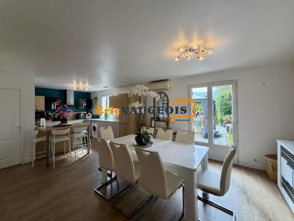 Vente                                                      Maison
                        
                     5 pièces                      101 m2                     à Coulommiers