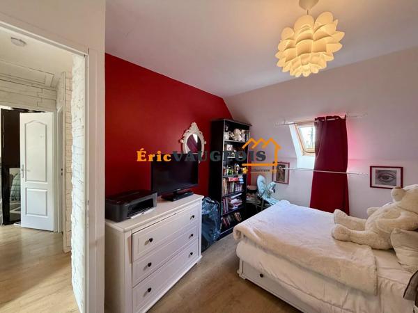 Vente                                                      Maison
                        
                     5 pièces                      101 m2                     à Coulommiers