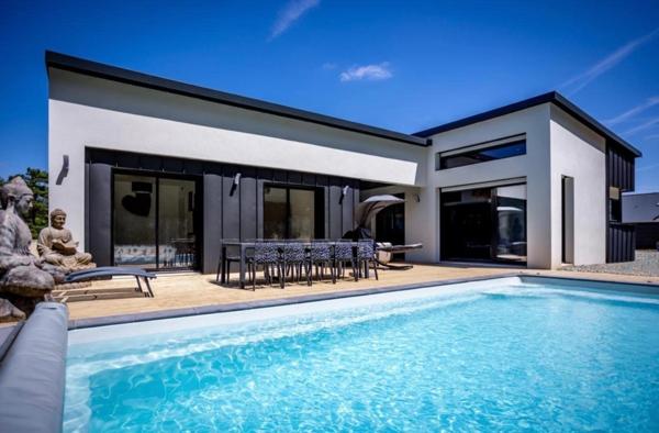 Maison à PLUMELEC, 56420 - 6 pièces 145m²