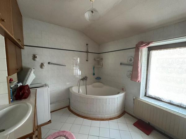 BLAIN - MAISON 3 CHAMBRES AVEC DEPENDANCES