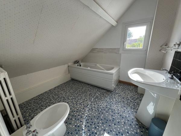Maison à louer 680 € CC Montigny 7 p 127 m² DPE D