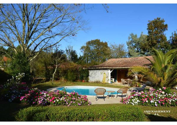 SOUSTONS ? Maison 5 pièces lumineuse dans un quartier prisé