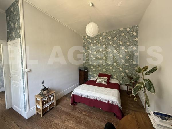 MAISON ATYPIQUE AU COEUR DE LA MONTAGNE