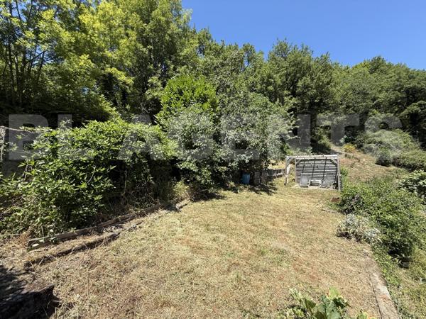 MAISON ATYPIQUE AU COEUR DE LA MONTAGNE