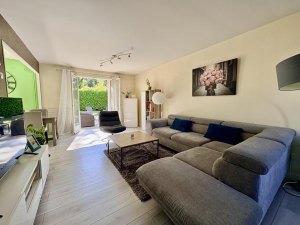 Maison
         4 pièces
        - 90 m² 259 000 € *